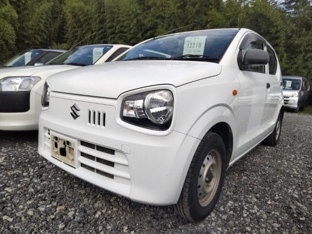 12219 Suzuki Alto van HA36V 2017 г. (LUM Tokyo Nyusatsu)